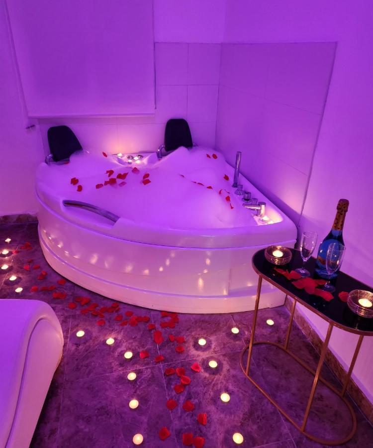 Apartamento Love Jacuzzi Apartment Cartagena Bagian luar foto