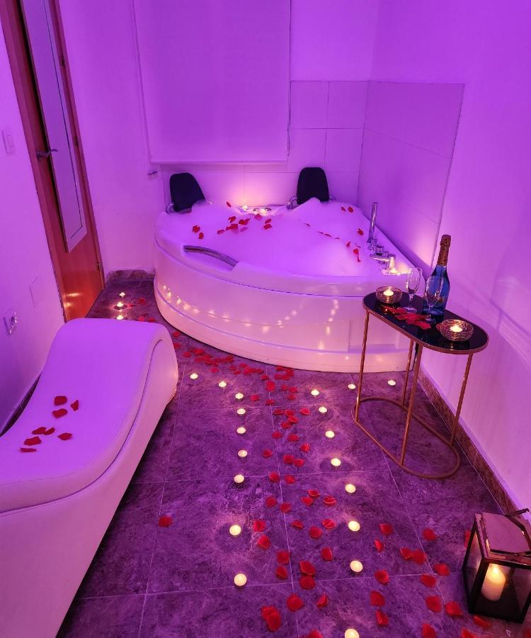 Apartamento Love Jacuzzi Apartment Cartagena Bagian luar foto