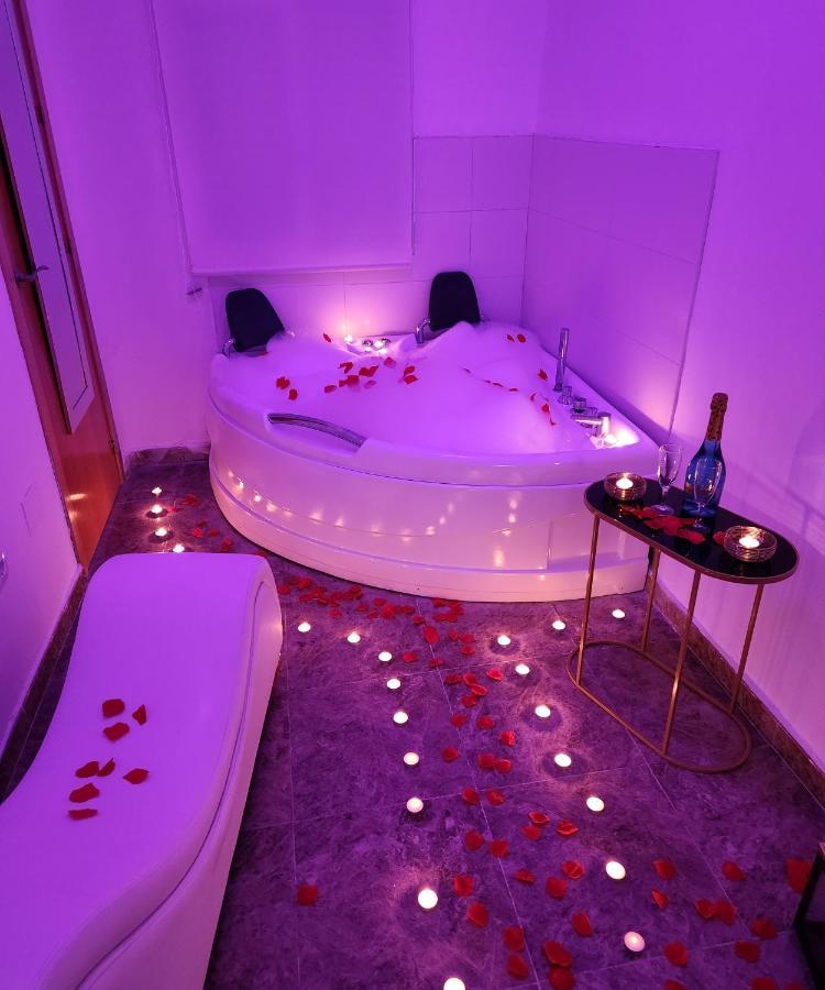 Apartamento Love Jacuzzi Apartment Cartagena Bagian luar foto